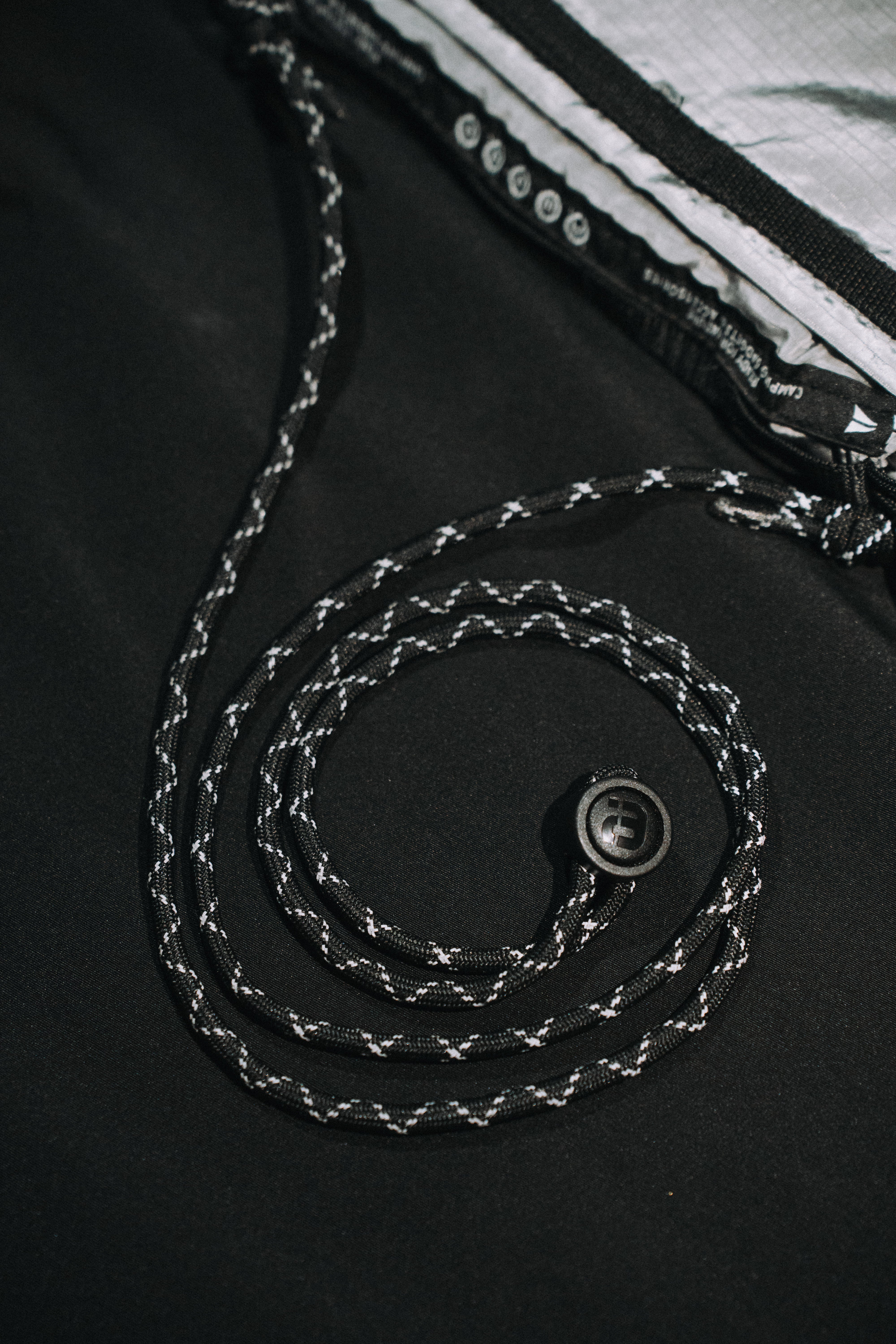 Awada ダブルユース折りたたみショルダーバッグ Dual-Use Foldable Crossbody Bag